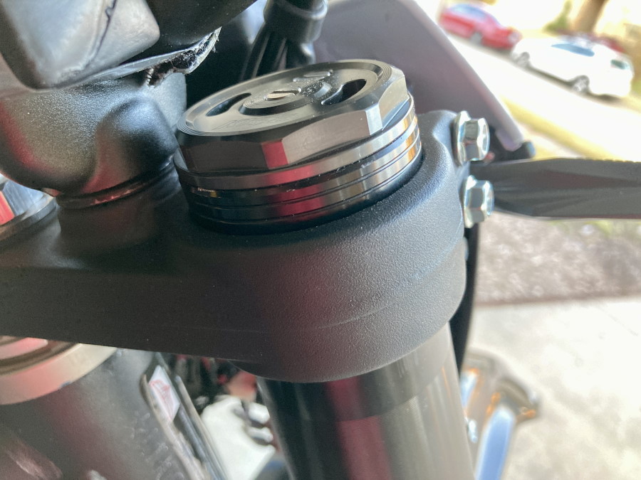 Name:  Front Forks Reducing Rake Angle and Changes Sag.jpg
Views: 6588
Size:  137.0 KB